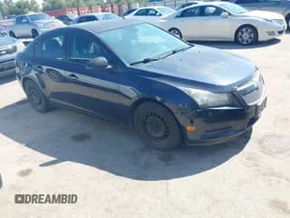 ✅ 2014 Chevrolet Cruze LS • VIN: 1G1PA5SH5E7290061 • Lot: 43455620. Wystawiony na IAAI z przebiegiem 173 763 mil. Bezpłatny archiwum sprzedaży aukcyjnych z USA i szczegółowy raport historii pojazdu na DreamBid. Zdjęcie 1.