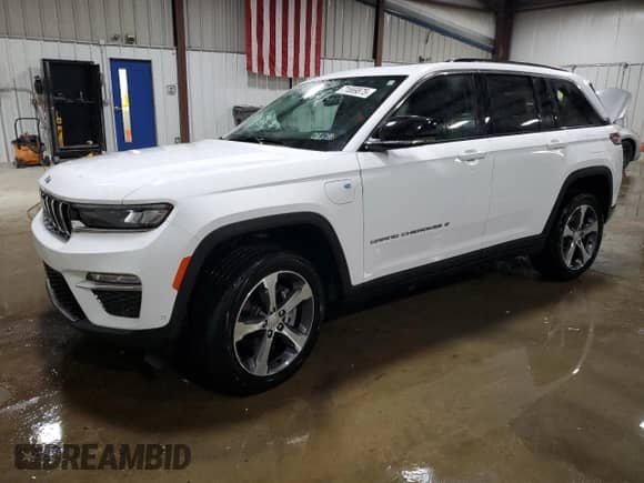 2024 Jeep Grand Cherokee with VIN 1C4RJYB69RC681274, listed as a Copart auction lot 71669875 with 7,223 mi miles and Salvage title. Bid and sale history available at DreamBid. Image 1.