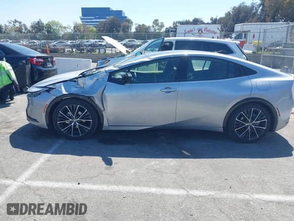 2025 Toyota Prius LE с VIN JTDACAAU5S3050686, выставлен на аукционе IAAI как лот 41831125 с пробегом 522 миль миль и . История ставок и продаж доступна на DreamBid. Изображение 14.