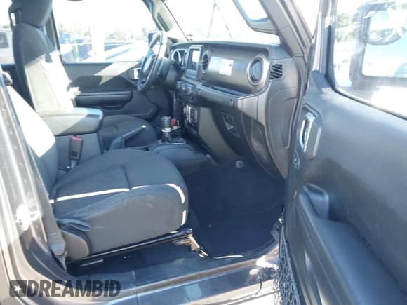 ✅ 2018 Jeep Wrangler Unlimited Sport S • VIN: 1C4HJXDGXJW110178 • Lot: 43465455. Listed on IAAI with 113,489 mi. Free auction sales archive from the USA and detailed vehicle history report at DreamBid. Image 5.