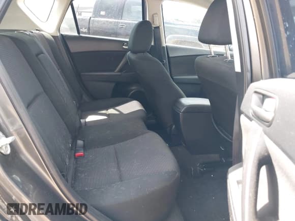 ✅ 2012 Mazda 3 i Touring • VIN: JM1BL1L8XC1686831 • Lot: 42373850. Listed on IAAI with 152,067 mi. Free auction sales archive from the USA and detailed vehicle history report at DreamBid. Image 8.