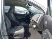 ✅ 2019 Chevrolet Colorado 2WD Work Truck • VIN: 1GCGSBEA7K1199177 • Lot: 41622091. Wystawiony na IAAI z przebiegiem 105 231 mil. Bezpłatny archiwum sprzedaży aukcyjnych z USA i szczegółowy raport historii pojazdu na DreamBid. Zdjęcie 5.