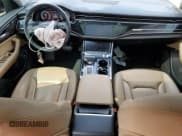 ✅ 2019 Audi Q8 Premium • VIN: WA1AVAF18KD018117 • Lot: 67872615. Wystawiony na Copart z przebiegiem 67 306 mil. Bezpłatny archiwum sprzedaży aukcyjnych z USA i szczegółowy raport historii pojazdu na DreamBid. Zdjęcie 8.