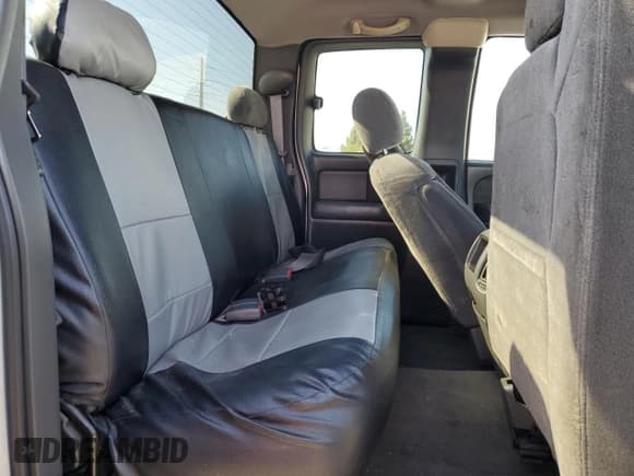 ✅ 2003 Chevrolet Silverado 2500HD LS • VIN: 1GCHC29U53E146154 • Лот: 72820474. Опубликован ранее на Copart с пробегом Не указан. Бесплатный доступ к архиву аукционных продаж из США и подробный отчёт об истории автомобиля на DreamBid. Изображение 11.