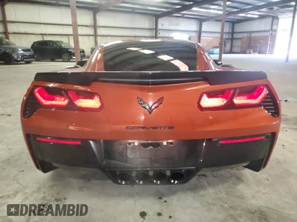 2015 Chevrolet Corvette 1LT с VIN 1G1YB2D75F5117898, выставлен на аукционе Copart как лот 70979084 с пробегом 90 638 миль миль и На запчасти • Non repairable. История ставок и продаж доступна на DreamBid. Изображение 6.