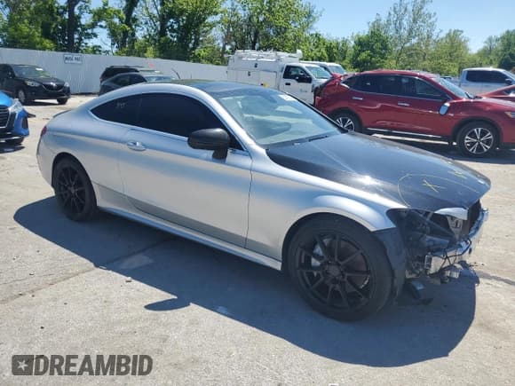 ✅ 2017 Mercedes-Benz C 300 • VIN: WDDWJ4KB9HF532892 • Lot: 54890005. Listed on Copart with 96,252 mi. Free auction sales archive from the USA and detailed vehicle history report at DreamBid. Image 4.