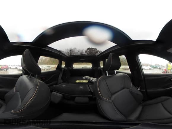 ✅ 2025 Toyota Crown XLE • VIN: JTDACAAJ4S3001596 • Лот: 40900811. Опубликован ранее на IAAI с пробегом 8 349 миль. Бесплатный доступ к архиву аукционных продаж из США и подробный отчёт об истории автомобиля на DreamBid. Изображение 21.