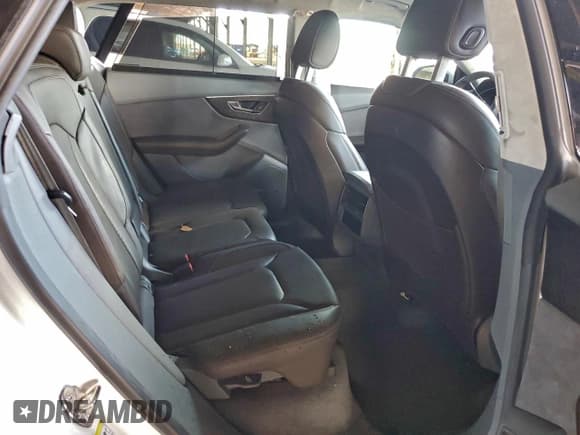 ✅ 2019 Audi Q8 Prestige • VIN: WA1FVAF1XKD023163 • Lot: 93908365. Wystawiony na Copart z przebiegiem 83 315 mil. Bezpłatny archiwum sprzedaży aukcyjnych z USA i szczegółowy raport historii pojazdu na DreamBid. Zdjęcie 11.