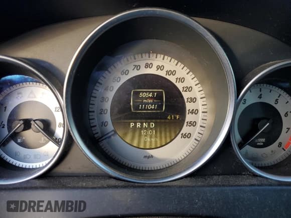 ✅ 2012 Mercedes-Benz C 300 Sport • VIN: WDDGF8BB2CR196068 • Lot: 92934885. Listed on Copart with 111,041 mi. Free auction sales archive from the USA and detailed vehicle history report at DreamBid. Image 9.