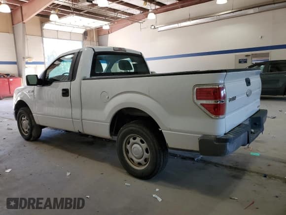 ✅ 2012 Ford F-150 XL • VIN: 1FTMF1CM8CFA99799 • Lot: 86820025. Listed on Copart with 180,732 mi. Free auction sales archive from the USA and detailed vehicle history report at DreamBid. Image 2.
