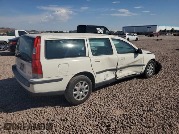 ✅ 2001 Volvo V70 • VIN: YV1SW61R812092739 • Lot: 73970134. Listed on Copart with 191,350 mi. Free auction sales archive from the USA and detailed vehicle history report at DreamBid. Image 3.