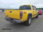 2005 Chevrolet Colorado 1SE LS Z71 z VIN 1GCDT136158272418, wystawiony jako IAAI lot #43382584 z przebiegiem 250 982 mil mil oraz . Historia ofert i sprzedaży dostępna na DreamBid. Obrazek 4.