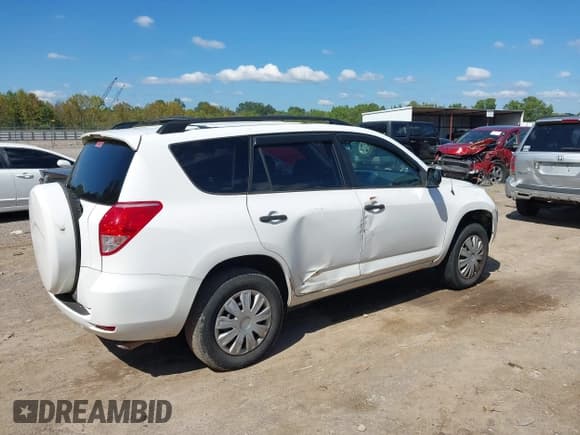 ✅ 2006 Toyota RAV4 • VIN: JTMZD33V866005537 • Lot: 43318698. Listed on IAAI with 235,563 mi. Free auction sales archive from the USA and detailed vehicle history report at DreamBid. Image 6.