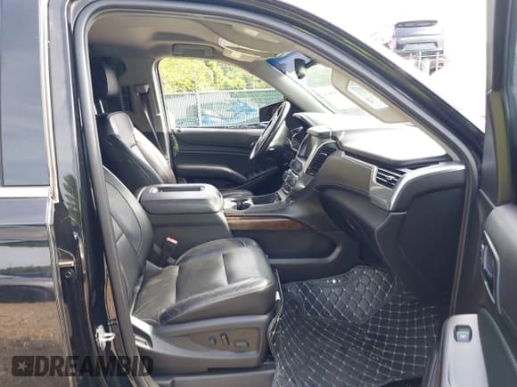 ✅ 2017 Chevrolet Tahoe LT • VIN: 1GNSKBKC6HR166768 • Lot: 42959601. Listed on IAAI with 176,014 mi. Free auction sales archive from the USA and detailed vehicle history report at DreamBid. Image 5.