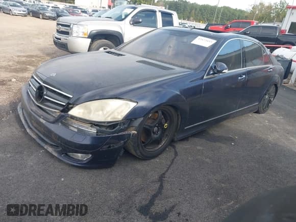 ✅ 2008 Mercedes-Benz S 550 • VIN: WDDNG71X18A187590 • Lot: 43472055. Wystawiony na IAAI z przebiegiem Nie podano. Bezpłatny archiwum sprzedaży aukcyjnych z USA i szczegółowy raport historii pojazdu na DreamBid. Zdjęcie 2.