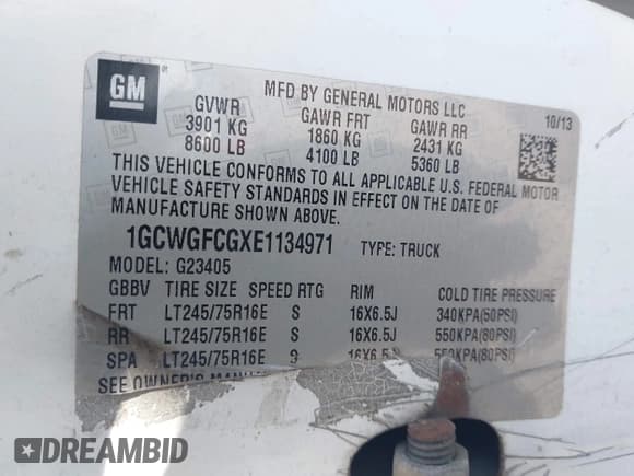 ✅ 2014 Chevrolet Express Cargo • VIN: 1GCWGFCGXE1134971 • Lot: 43158546. Wystawiony na IAAI z przebiegiem 105 034 mil. Bezpłatny archiwum sprzedaży aukcyjnych z USA i szczegółowy raport historii pojazdu na DreamBid. Zdjęcie 9.