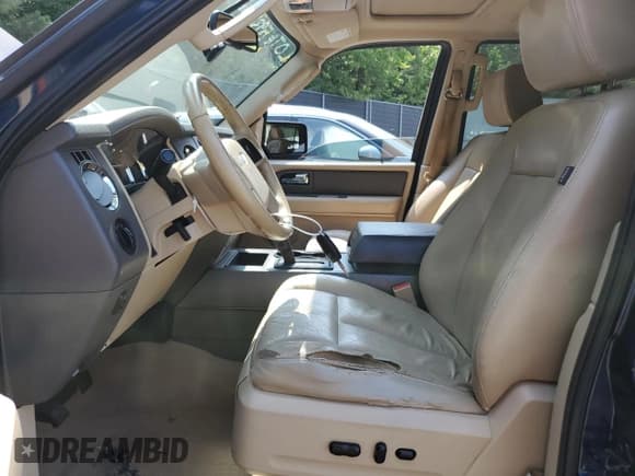 ✅ 2007 Ford Expedition Max XLT • VIN: 1FMFK16527LA33857 • Lot: 59376515. Wystawiony na Copart z przebiegiem 262 960 mil. Bezpłatny archiwum sprzedaży aukcyjnych z USA i szczegółowy raport historii pojazdu na DreamBid. Zdjęcie 7.