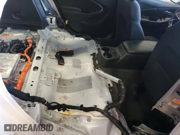 ✅ 2018 Chevrolet Volt LT • VIN: 1G1RC6S5XJU139923 • Lot: 86285015. Wystawiony na Copart z przebiegiem 108 068 mil. Bezpłatny archiwum sprzedaży aukcyjnych z USA i szczegółowy raport historii pojazdu na DreamBid. Zdjęcie 11.