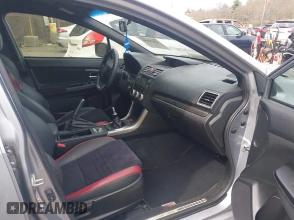 ✅ 2015 Subaru WRX STI • VIN: JF1VA2L61F9815381 • Lot: 42071654. Wystawiony na IAAI z przebiegiem 121 020 mil. Bezpłatny archiwum sprzedaży aukcyjnych z USA i szczegółowy raport historii pojazdu na DreamBid. Zdjęcie 5.