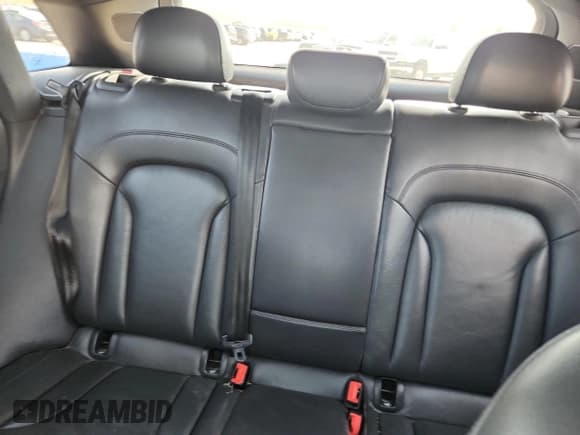 ✅ 2018 Audi Q3 Premium • VIN: WA1ECCFS1JR011555 • Лот: 71665465. Опубликован ранее на Copart с пробегом 100 685 миль. Бесплатный доступ к архиву аукционных продаж из США и подробный отчёт об истории автомобиля на DreamBid. Изображение 10.