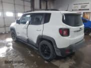 ✅ 2020 Jeep Renegade Altitude • VIN: ZACNJABBXLPL10367 • Lot: 41599445. Wystawiony na IAAI z przebiegiem 136 965 mil. Bezpłatny archiwum sprzedaży aukcyjnych z USA i szczegółowy raport historii pojazdu na DreamBid. Zdjęcie 3.