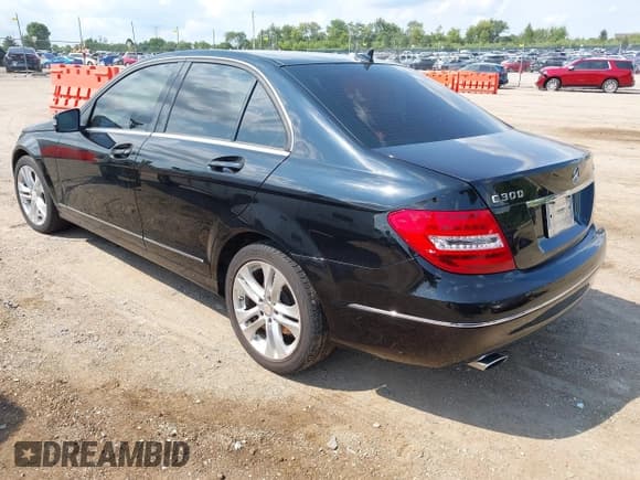 ✅ 2012 Mercedes-Benz C 300 Sport • VIN: WDDGF8BB4CA627685 • Lot: 42871750. Listed on IAAI with 128,580 mi. Free auction sales archive from the USA and detailed vehicle history report at DreamBid. Image 3.