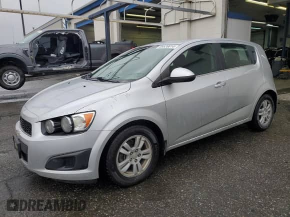 2013 Chevrolet Sonic LT с VIN 1G1JD6SB6D4254801, выставлен на аукционе Copart как лот 86626614 с пробегом 111 067 миль миль и Списание • Salvage title. История ставок и продаж доступна на DreamBid. Изображение 1.