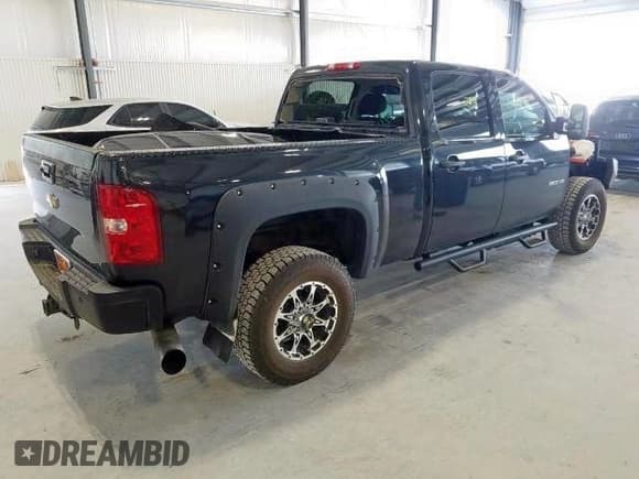 ✅ 2012 Chevrolet Silverado 2500HD LT • VIN: 1GC1KXC8XCF199035 • Lot: 73178032. Wystawiony na Copart z przebiegiem 116 144 mil. Bezpłatny archiwum sprzedaży aukcyjnych z USA i szczegółowy raport historii pojazdu na DreamBid. Zdjęcie 4.