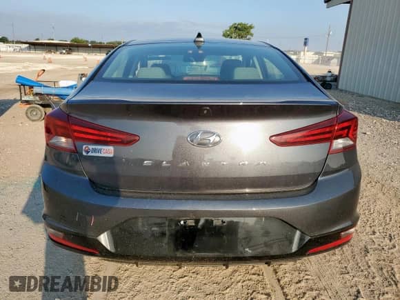 2020 Hyundai Elantra SEL с VIN 5NPD84LF1LH565849, выставлен на аукционе Copart как лот 70696625 с пробегом 108 365 миль миль и Списание • Salvage title. История ставок и продаж доступна на DreamBid. Изображение 6.