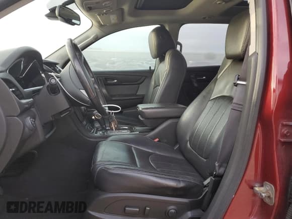 ✅ 2015 Chevrolet Traverse LTZ • VIN: 1GNKRJKD7FJ377617 • Lot: 74680734. Wystawiony na Copart z przebiegiem 136 343 mil. Bezpłatny archiwum sprzedaży aukcyjnych z USA i szczegółowy raport historii pojazdu na DreamBid. Zdjęcie 7.