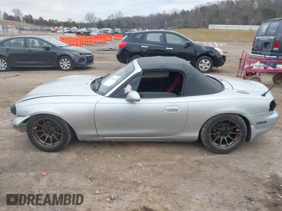 ✅ 2000 Mazda MX-5 Miata • VIN: JM1NB3531Y0143779 • Lot: 41460734. Listed on IAAI with 191,623 mi. Free auction sales archive from the USA and detailed vehicle history report at DreamBid. Image 14.