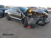 ✅ 2020 Ford Mustang EcoBoost Premium • VIN: 1FA6P8THXL5141998 • Lot: 43567131. Wystawiony na IAAI z przebiegiem 28 021 mil. Bezpłatny archiwum sprzedaży aukcyjnych z USA i szczegółowy raport historii pojazdu na DreamBid. Zdjęcie 1.