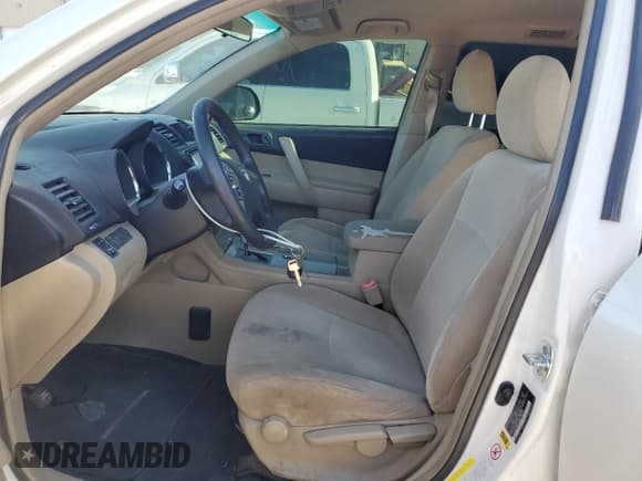 ✅ 2013 Toyota Highlander Plus • VIN: 5TDZK3EH7DS138588 • Лот: 87258095. Опубликован ранее на Copart с пробегом 201 826 миль. Бесплатный доступ к архиву аукционных продаж из США и подробный отчёт об истории автомобиля на DreamBid. Изображение 7.