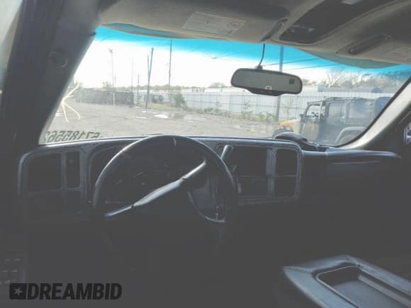 ✅ 2002 Chevrolet Silverado 1500HD LT • VIN: 1GCGK13U22F226215 • Лот: 67556633. Опубликован ранее на Copart с пробегом 237 272 миль. Бесплатный доступ к архиву аукционных продаж из США и подробный отчёт об истории автомобиля на DreamBid. Изображение 8.