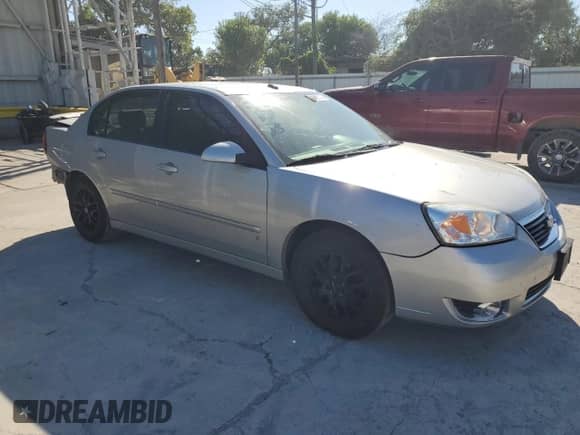 2007 Chevrolet Malibu LTZ z VIN 1G1ZU57N87F175140, wystawiony jako Copart lot #73921474 z przebiegiem 188 743 mil mil oraz Szkoda całkowita • Salvage title. Historia ofert i sprzedaży dostępna na DreamBid. Obrazek 4.