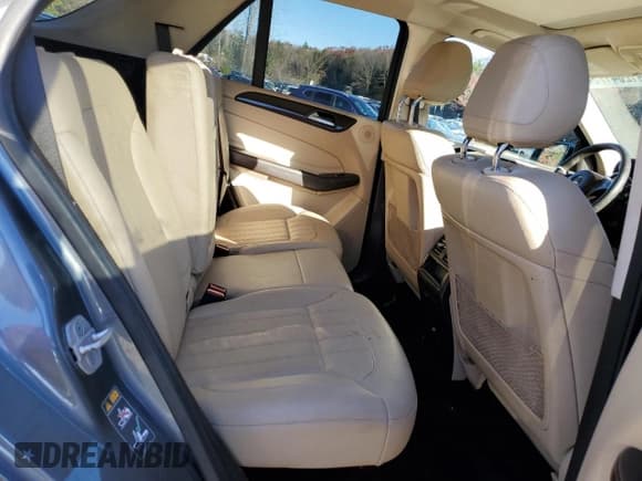 ✅ 2017 Mercedes-Benz GLE 350 • VIN: 4JGDA5HB4HA942183 • Lot: 91204175. Wystawiony na Copart z przebiegiem 138 921 mil. Bezpłatny archiwum sprzedaży aukcyjnych z USA i szczegółowy raport historii pojazdu na DreamBid. Zdjęcie 11.