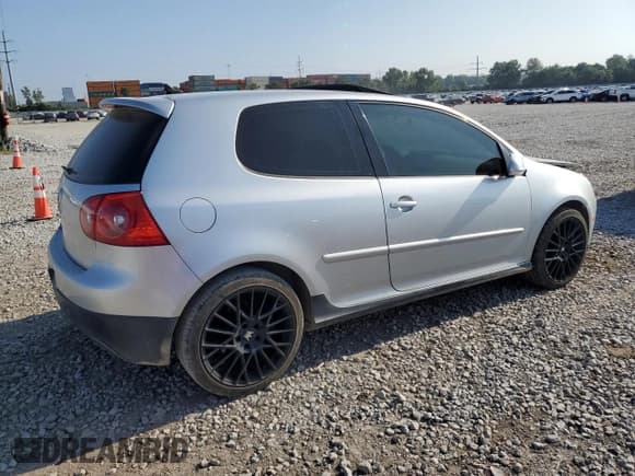 ✅ 2007 Volkswagen Golf GTI • VIN: WVWEV71K87W105456 • Lot: 67581945. Wystawiony na Copart z przebiegiem 207 478 mil. Bezpłatny archiwum sprzedaży aukcyjnych z USA i szczegółowy raport historii pojazdu na DreamBid. Zdjęcie 3.