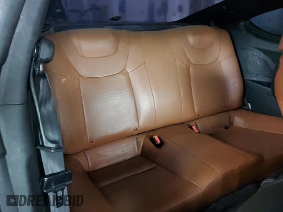 ✅ 2016 Hyundai Genesis Coupe Ultimate • VIN: KMHHU6KJ9GU133581 • Lot: 52402295. Wystawiony na Copart z przebiegiem 119 463 mil. Bezpłatny archiwum sprzedaży aukcyjnych z USA i szczegółowy raport historii pojazdu na DreamBid. Zdjęcie 10.