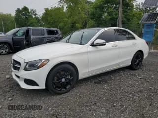 ✅ 2016 Mercedes-Benz C 300 Luxury • VIN: WDDWF4KB2GR142683 • Lot: 67353735. Wystawiony na Copart z przebiegiem 92 187 mil. Bezpłatny archiwum sprzedaży aukcyjnych z USA i szczegółowy raport historii pojazdu na DreamBid. Zdjęcie 1.
