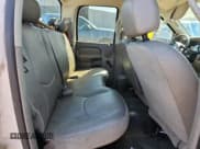 ✅ 2004 Dodge 2500 ST • VIN: 3D7KA28C84G135072 • Lot: 87246645. Wystawiony na Copart z przebiegiem 331 212 mil. Bezpłatny archiwum sprzedaży aukcyjnych z USA i szczegółowy raport historii pojazdu na DreamBid. Zdjęcie 10.