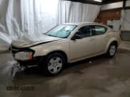 ✅ 2010 Dodge Avenger SXT • VIN: 1B3CC4FB8AN125340 • Lot: 83766404. Wystawiony na Copart z przebiegiem 111 453 mil. Bezpłatny archiwum sprzedaży aukcyjnych z USA i szczegółowy raport historii pojazdu na DreamBid. Zdjęcie 1.