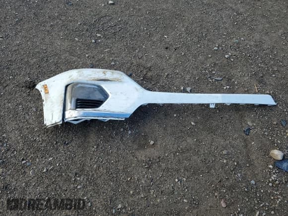 ✅ 2023 Chevrolet Traverse LT • VIN: 1GNERHKW1PJ102558 • Lot: 71447135. Listed on Copart with 48,337 mi. Free auction sales archive from the USA and detailed vehicle history report at DreamBid. Image 13.