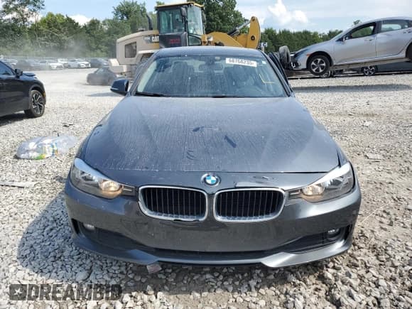 ✅ 2014 BMW 3 Series 320i xDrive • VIN: WBA3C3C53EF985330 • Lot: 68768235. Listed on Copart with 122,620 mi. Free auction sales archive from the USA and detailed vehicle history report at DreamBid. Image 5.