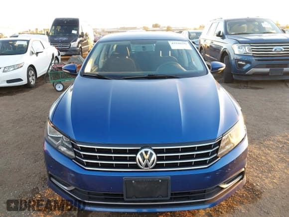 ✅ 2016 Volkswagen Passat S • VIN: 1VWAT7A38GC045805 • Lot: 43920292. Wystawiony na IAAI z przebiegiem 194 740 mil. Bezpłatny archiwum sprzedaży aukcyjnych z USA i szczegółowy raport historii pojazdu na DreamBid. Zdjęcie 12.
