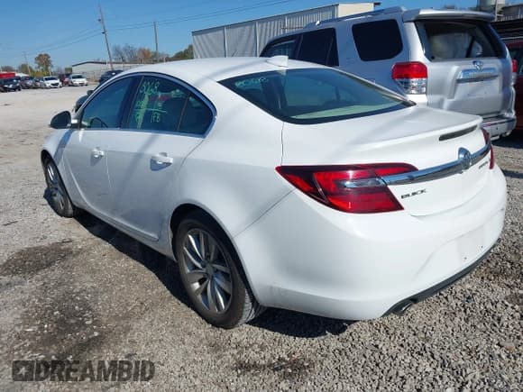 ✅ 2016 Buick Regal • VIN: 2G4GK5EX2G9163272 • Lot: 43638260. Wystawiony na IAAI z przebiegiem 120 667 mil. Bezpłatny archiwum sprzedaży aukcyjnych z USA i szczegółowy raport historii pojazdu na DreamBid. Zdjęcie 3.