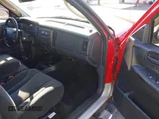 2003 Dodge Dakota SLT z VIN 1D7HG42N63S329024, wystawiony jako IAAI lot #43465749 z przebiegiem 74 266 mil mil oraz . Historia ofert i sprzedaży dostępna na DreamBid. Obrazek 5.