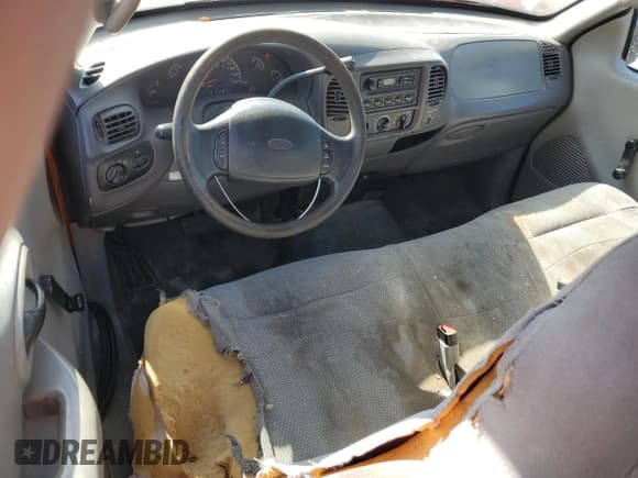 ✅ 2000 Ford F-150 XL • VIN: 2FTPX17Z5YCA82431 • Lot: 74281364. Listed on Copart with 270,108 mi. Free auction sales archive from the USA and detailed vehicle history report at DreamBid. Image 8.