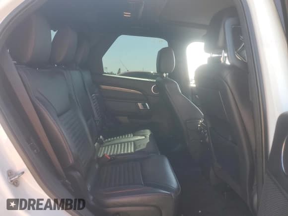 ✅ 2019 Land Rover Discovery HSE • VIN: SALRR2RV2K2401802 • Lot: 64789605. Wystawiony na Copart z przebiegiem 61 678 mil. Bezpłatny archiwum sprzedaży aukcyjnych z USA i szczegółowy raport historii pojazdu na DreamBid. Zdjęcie 11.