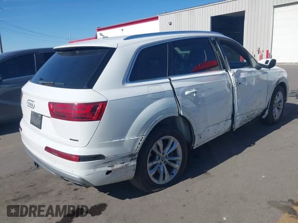 ✅ 2019 Audi Q7 Premium Plus • VIN: WA1LAAF72KD034421 • Lot: 42181886. Listed on IAAI with 46,512 mi. Free auction sales archive from the USA and detailed vehicle history report at DreamBid. Image 4.