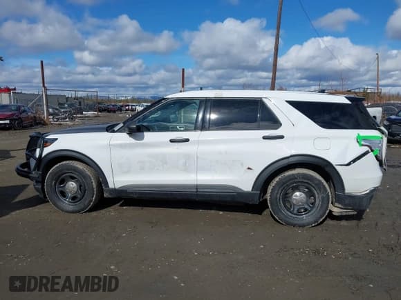 ✅ 2020 Ford Police Interceptor Utility • VIN: 1FM5K8AB2LGA83906 • Lot: 42014314. Wystawiony na IAAI z przebiegiem 82 851 mil. Bezpłatny archiwum sprzedaży aukcyjnych z USA i szczegółowy raport historii pojazdu na DreamBid. Zdjęcie 14.